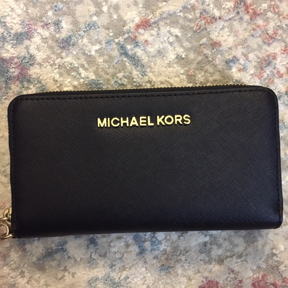 Michael Kors Phone Wristlet